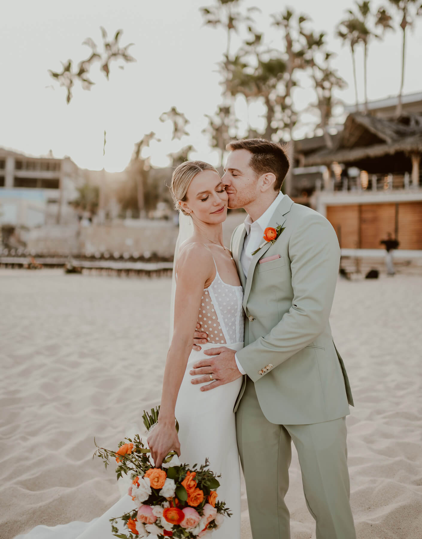 beach wedding ceremony in los cabos