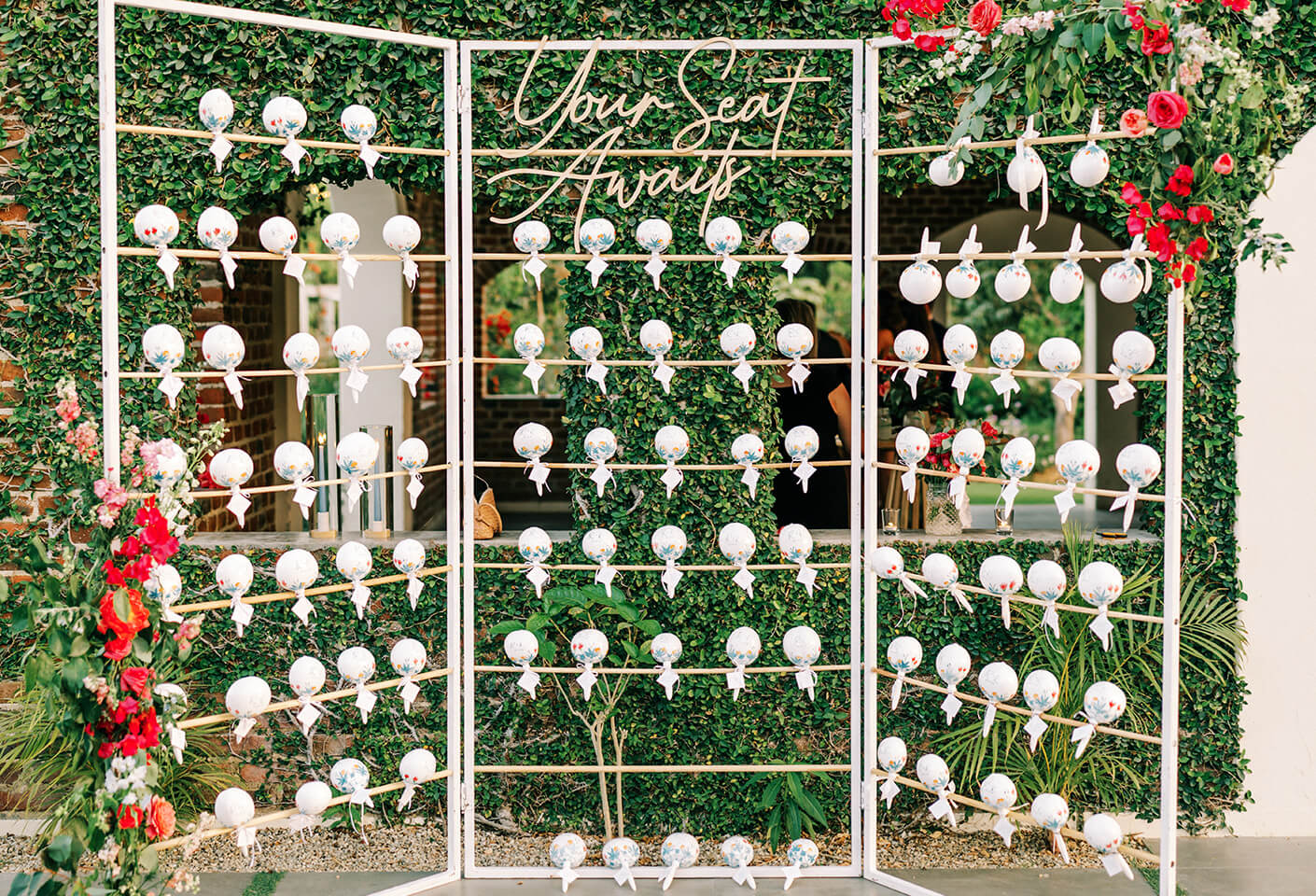 factors choosing wedding planner